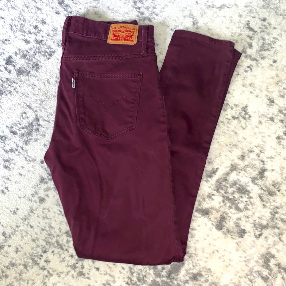 Levi's Women's Skinny Jeans in Burgundy